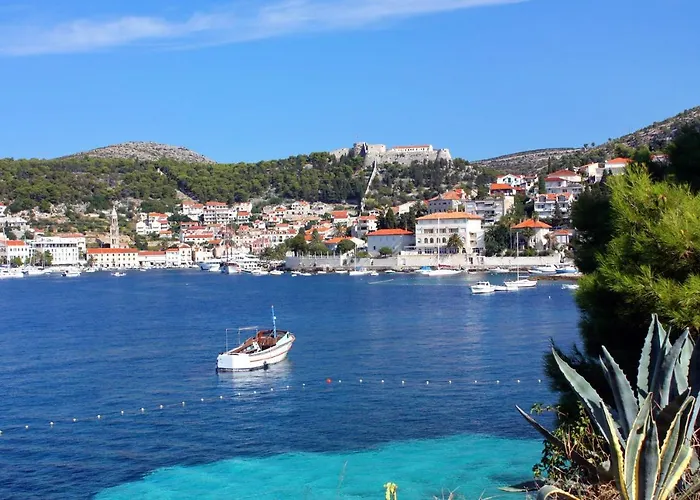 Luxury With A Swimming Pool Hvar - 15992 Хвар