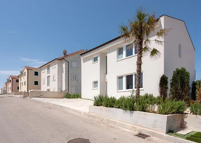 Luxury With A Swimming Pool Hvar - 15992 Хвар