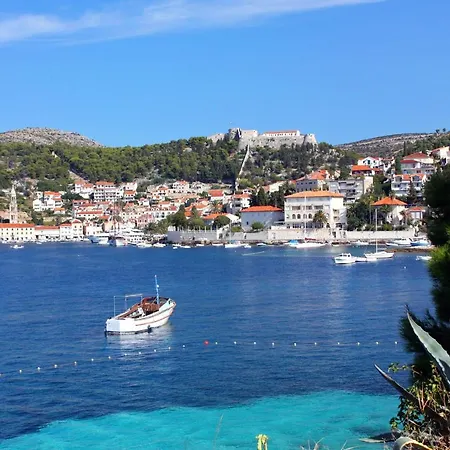 Luxury With A Swimming Pool Hvar - 15992 هفار